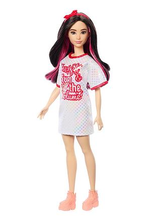 Кукла barbie "модница" в блестящем платье-футболке (hrh12)