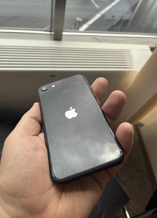 Iphone se 2020 64 gb ios27 2