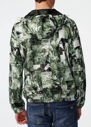 Armani exchange чоловіча фірмова вітровка р.м 10