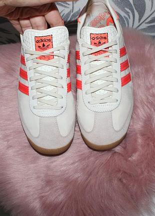 Adidas кросівки 24 см устілка 5