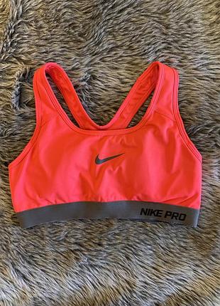 Жіночий спортивний топ nike pro