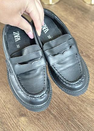 Туфлі  zara чорні, розмір 30.