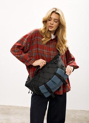 Женская cумка-бананка под ноутбук sambag urban pro черно-синяя
