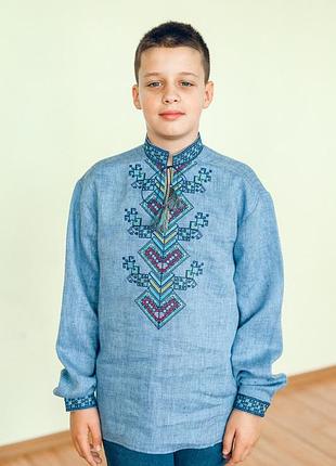 Вишиванка дитяча для хлопчика дерево життя