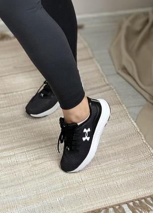 Кросівки жіночі under armour р.37,5