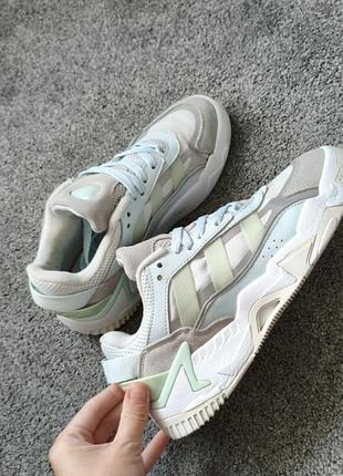 Кросівки жіночі adidas