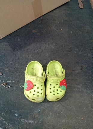 Шльопанці для дітей crocs салатові