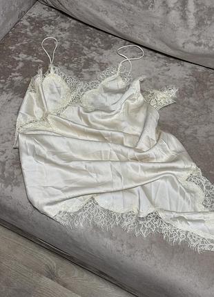 Коротка сукня жіноча zara біла з мереживом