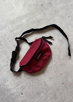 Жіноча бананка поясна сумка eastpak
