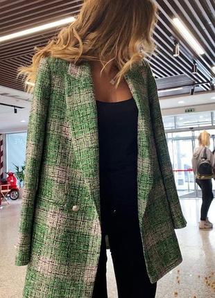 Подовжений твідовий піджак-блейзер від бренду zara