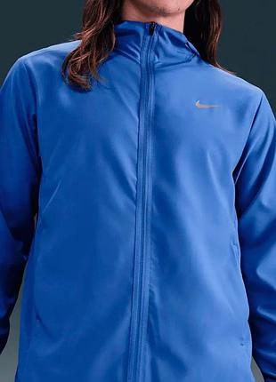 Чоловіча вітровка nike form dri-fit hooded versatile jacket 3