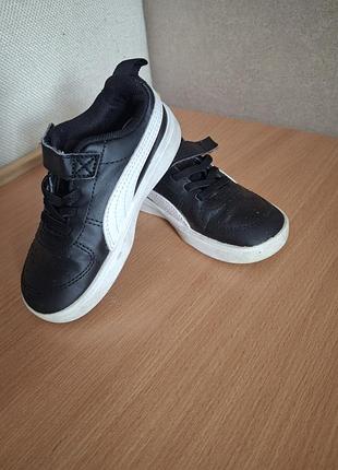 Кеди puma чорні з білою підошвою