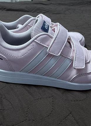 Кросівки для дівчаток adidas рожеві