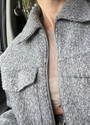 Жіночий бомбер zara сірий