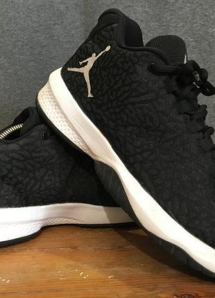 Кросівки jordan b. fly