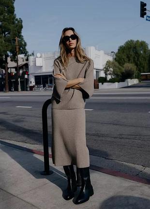 Жіночий костюм zara светр з юбкою