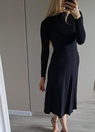 Сукня плаття zara  з тонкої в'язки з довгими рукавами