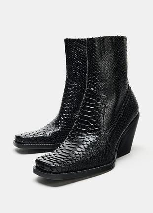 Фактурные ковбойские ботинки zara