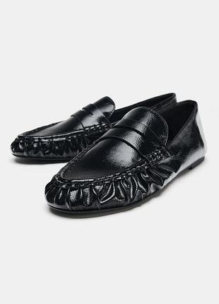Лоферы со сборками zara