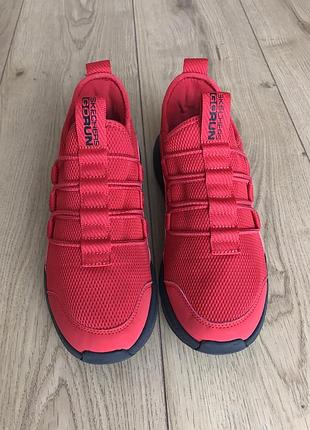 Яскраві кросівки skechers hands free slip-ins (36.5р / 23.5 см) — взуваються без рук!
