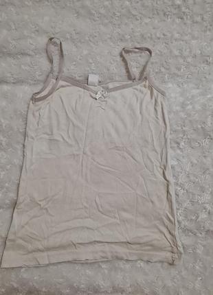 Майка на дівчинку