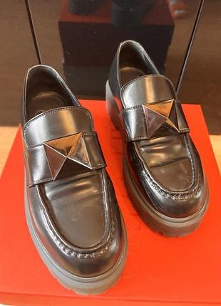 Лофери valentino 39р оригінал