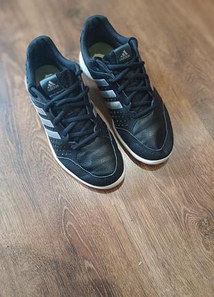 Продам детские кроссовки для мальчика бренда аdidas