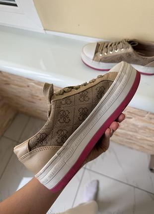 Продам кросівки guess 2