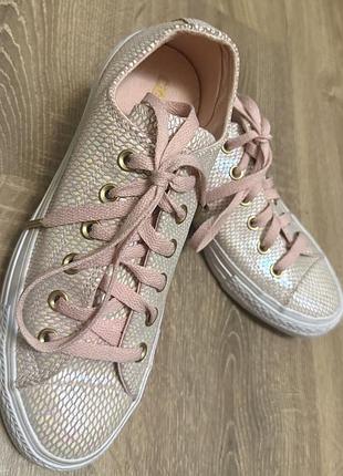 Оригінальні шкіряні кеди converse