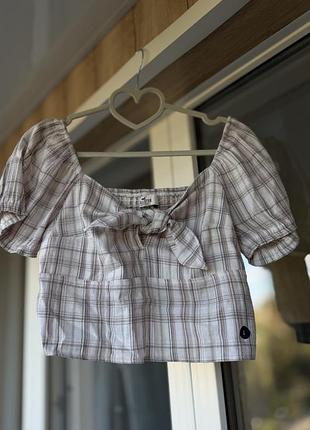 Лляний укорочений топ у клітинку від hollister california