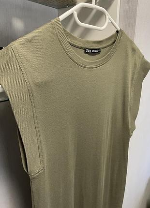 Сукня міді жіноча zara зелена в рубчик розмір м