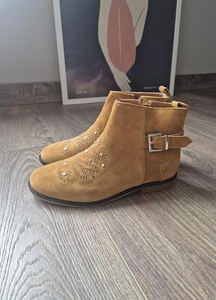 Нові черевики zara коричневі замшеві