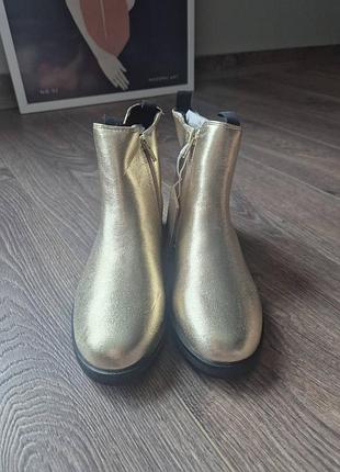 Нові черевики  zara золотисті 2
