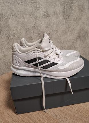 Кросівки жіночі adidas
