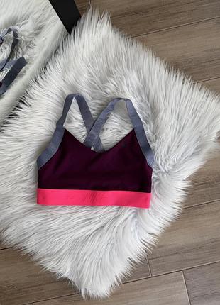 Спортивный топ nike