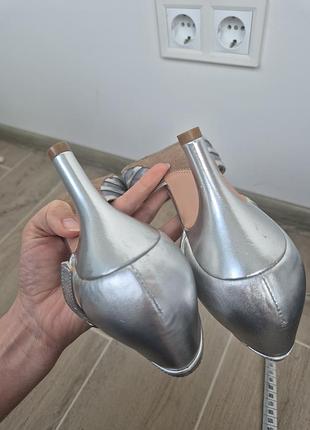 Танцювальні туфлі capezio 8.5m  39. 5