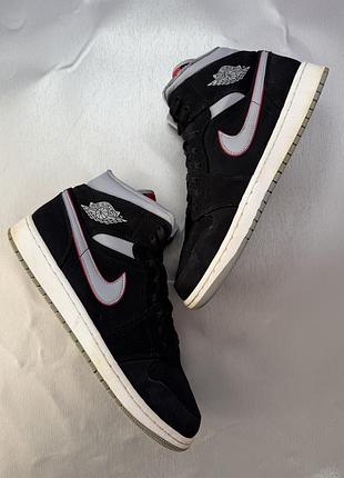 Кросівки air jordan 1 mid black 4