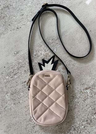 Шкіряна стьобана сумочка рожевого кольору furla