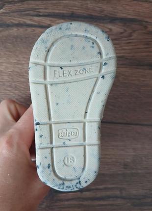 Нові черевички chicco 8