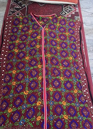 Жіноча туніка з візерунком різнокольорова
handmade річ.