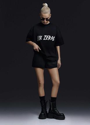 Футболка жіноча six zeros чорна з принтом