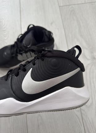 Кросівки nike time hustle 37 розмір 2