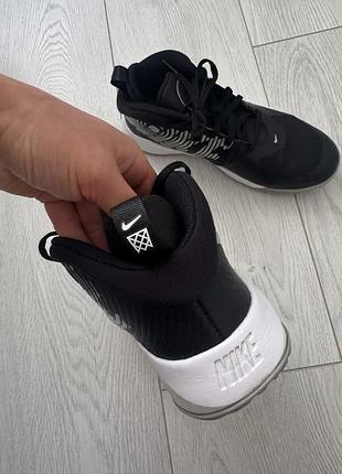 Кросівки nike time hustle 37 розмір 10