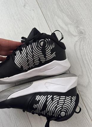 Кросівки nike time hustle 37 розмір 9