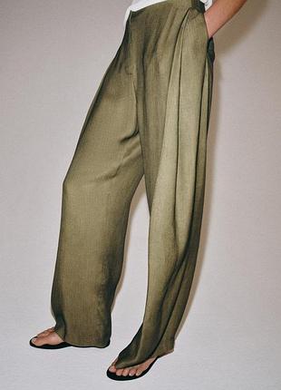 Легкі широкі брюки з защипами zara