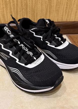 Кросівки skechers чорні для дівчаток та хлопчиків