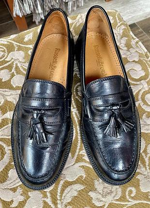 Чоловічі шкіряні  лофери russell & bromley tassel loafers (made in italy),модель унісекс, р. 41.стан ідеальний,як нові.