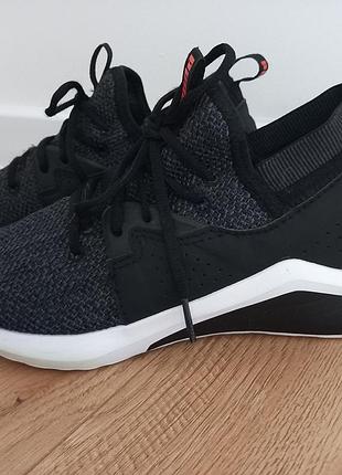 Puma emergence женские кроссовки 37 размер стелька-23. оригинал