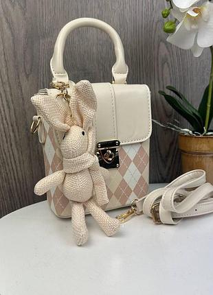 Жіноча міні сумочка клатч з зайцем брелоком, маленька сумка на плече з кроликом зайчиком