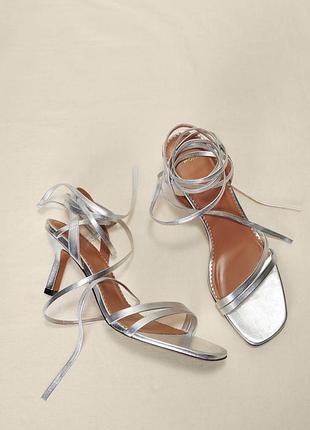 Оригінальні шкіряні босоніжки maje silver leather lace-up sandals